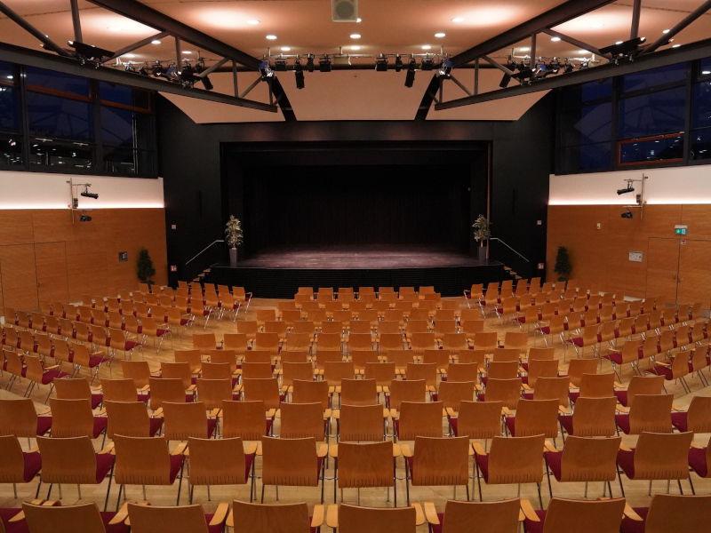 Kultursaal in der Rudolf Wild Halle